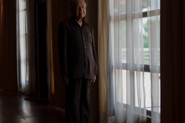 mahathir-mohamad,-99,-reflects-on-a-contentious-legacy