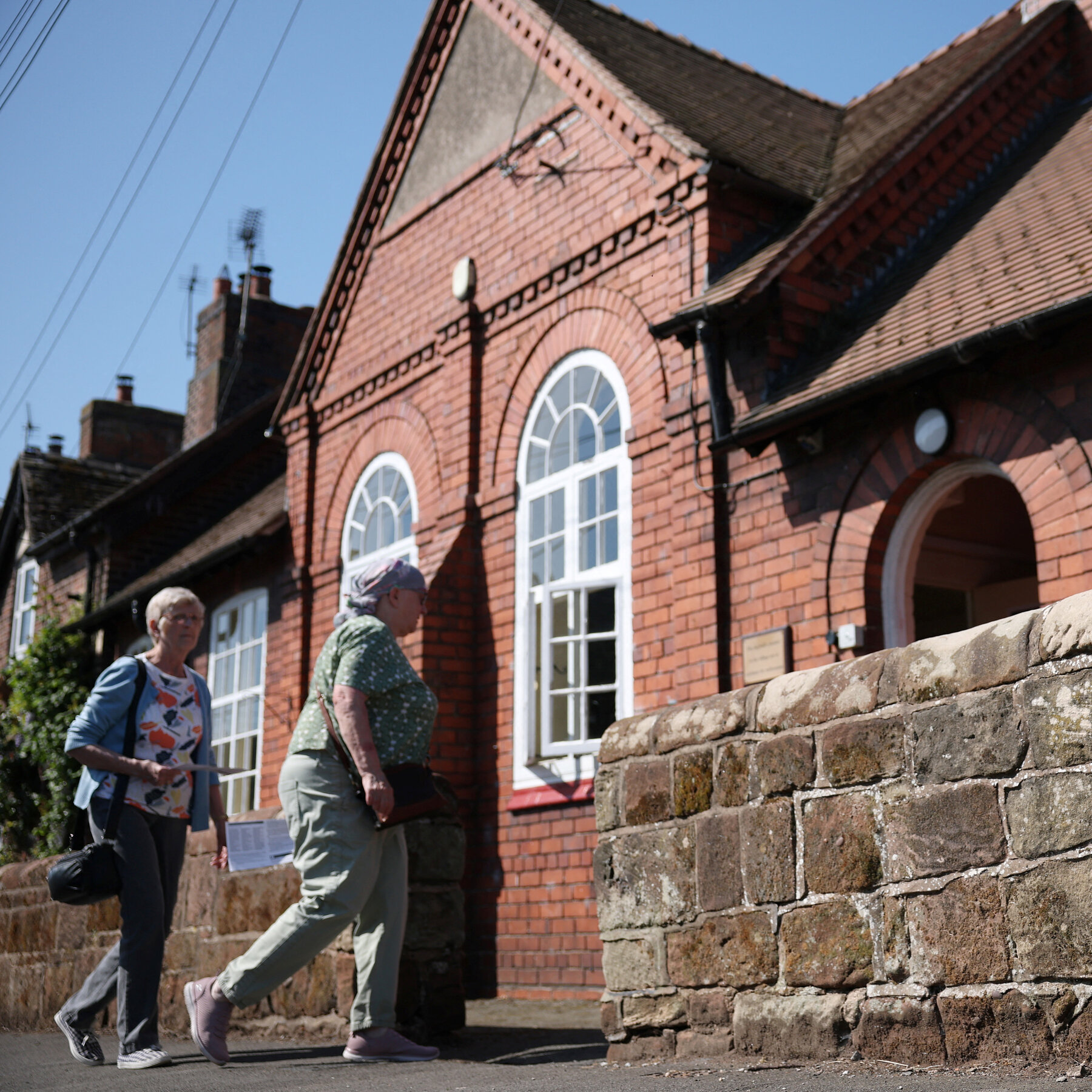 reform-uk.-wins-special-election-by-six-votes,-in-blow-to-starmer