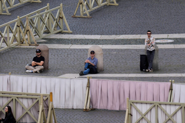 Crowds begin to gather in St. Peter’s Square. crowds-begin-to-gather-in-st-peter’s-square.