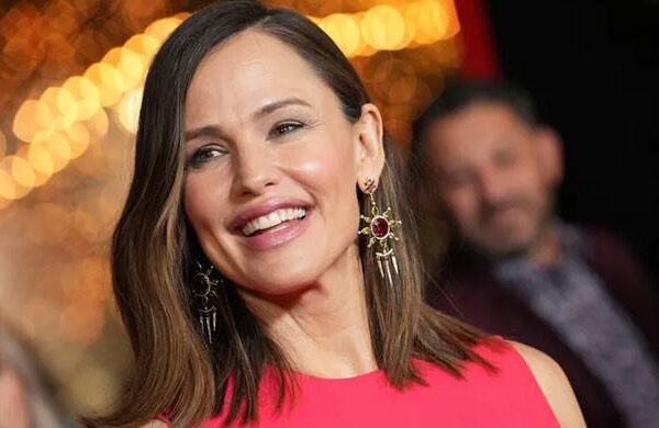 jennifer-garner-gears-up-for-new-project-in-the-space