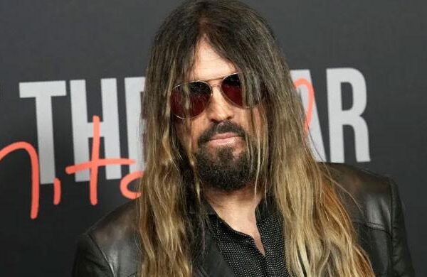 Elizabeth Hurley shares rare insights into bond with boyfriend Billy Ray Cyrus elizabeth-hurley-shares-rare-insights-into-bond-with-boyfriend-billy-ray-cyrus
