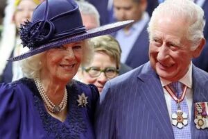 canada-visit:-king-charles-looks-dapper,-queen-camilla-stuns-in-palace-photos