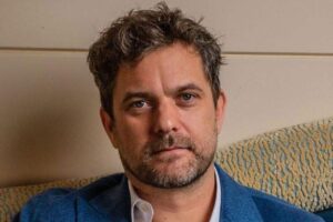 why-joshua-jackson-binged-4,000-calories-daily-for-his-new-role?